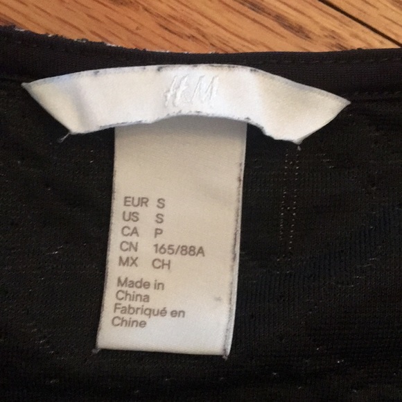 H & M Tribal Print Long Sleeve Top Black & White S - Picture 4 of 4